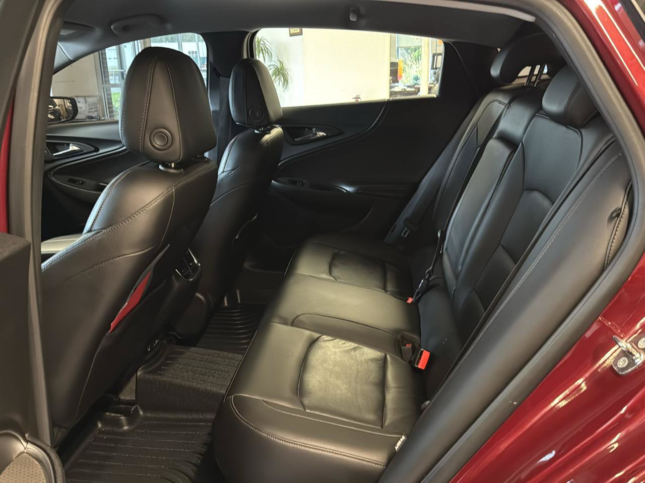 Used 2017 Chevrolet Malibu LT w/ Leather Package FWD image 19