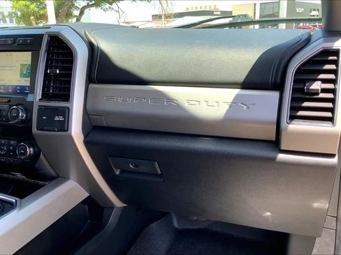 Used 2019 Ford F250 Lariat w/ Lariat Ultimate Package AWD/4WD image 19