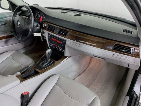 Used 2010 BMW 328i Sedan image 32