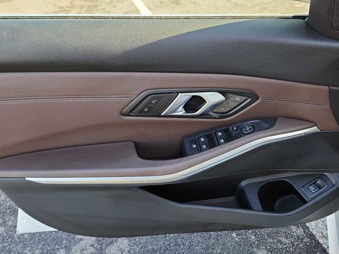 Used 2025 BMW 330i xDrive 330i xDrive w/ Premium Package image 12