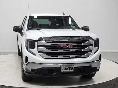 Used 2024 GMC Sierra 1500 SLE AWD/4WD image 2