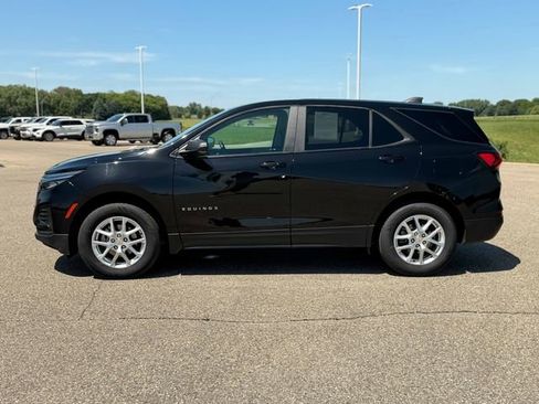 Used 2024 Chevrolet Equinox LS w/ LS Convenience Package AWD/4WD image 10
