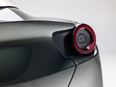 Certified 2019 Ferrari Portofino RWD image 21