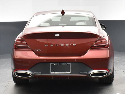 Used 2025 Genesis G70 2.5T w/ Sport Prestige Package image 13