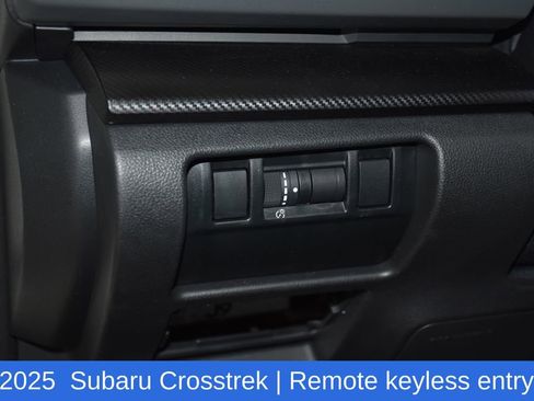 Used 2025 Subaru Crosstrek 2.0i Premium AWD/4WD image 9