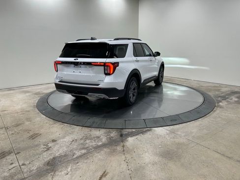 New 2026 Ford Explorer Active w/ Active Comfort Package image 6