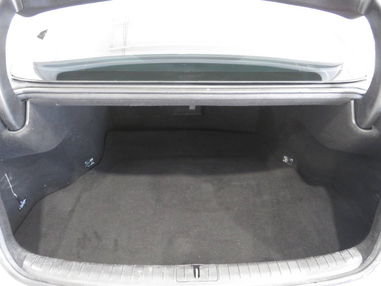 Used 2017 Genesis G80 3.8 RWD image 14