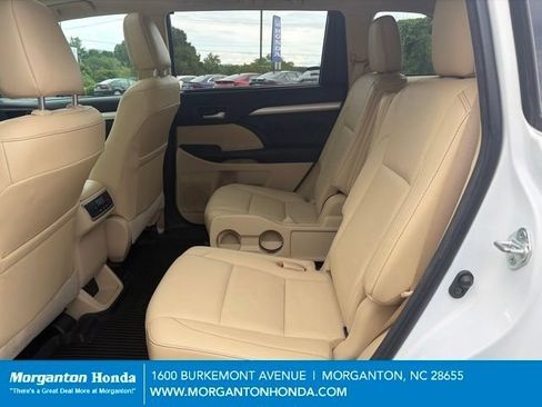 Used 2018 Toyota Highlander XLE FWD image 31