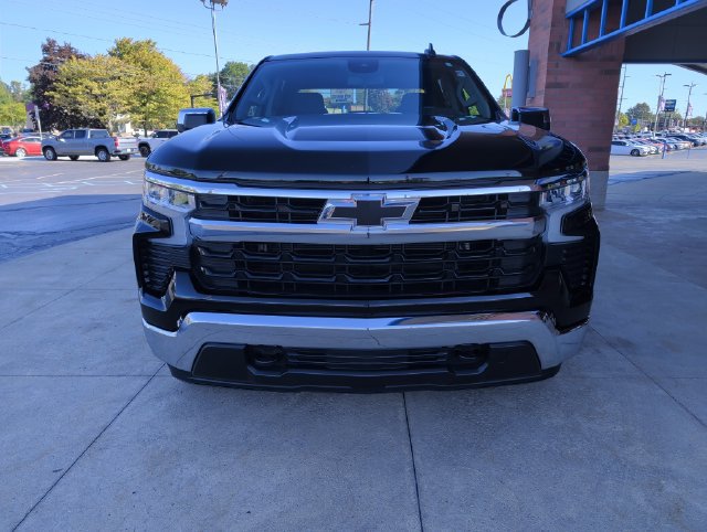 Used 2023 Chevrolet Silverado 1500 LT AWD/4WD image 10