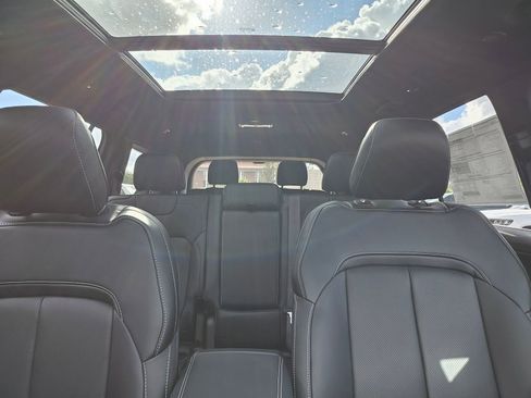 New 2026 Jeep Grand Cherokee L Limited Reserve AWD/4WD image 29