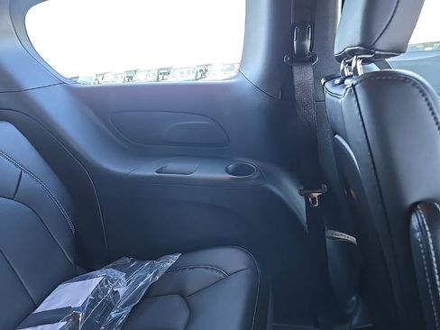 New 2026 Chrysler Pacifica Select w/ S Appearance Package image 87