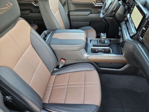 Certified 2024 Chevrolet Silverado 1500 High Country image 19