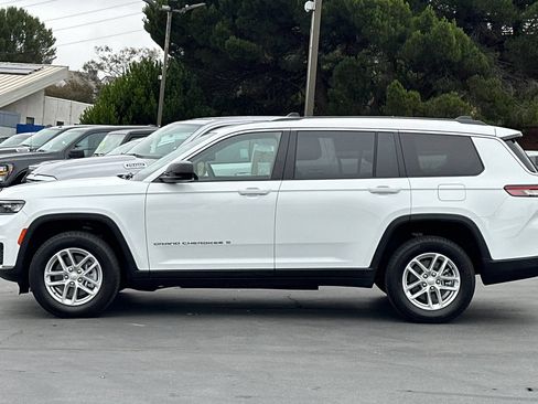 Used 2023 Jeep Grand Cherokee L Laredo w/ Luxury Tech Group I AWD/4WD image 8