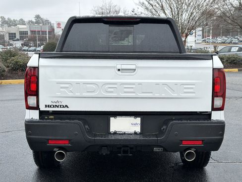 New 2026 Honda Ridgeline Black Edition image 4