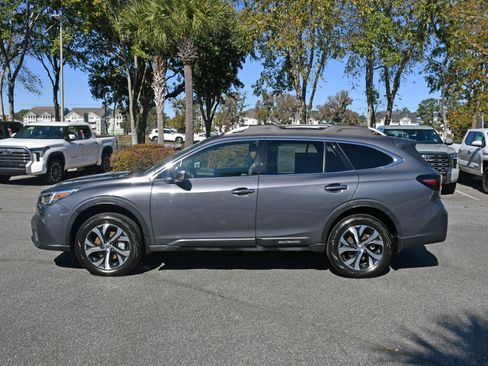 Used 2022 Subaru Outback Touring w/ Popular Package #2 image 2