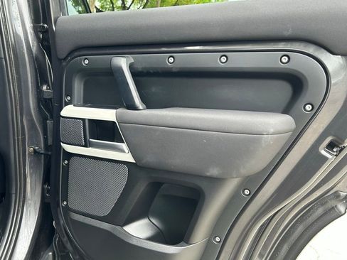 Used 2022 Land Rover Defender 110 S AWD/4WD image 45