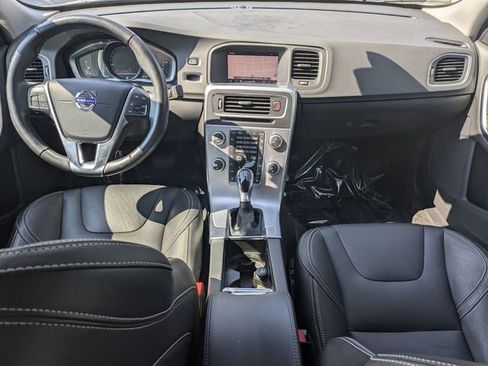 Used 2018 Volvo S60 T5 Dynamic w/ Vision Package image 16