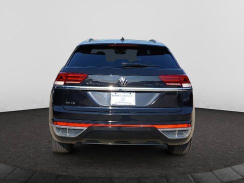 Used 2021 Volkswagen Atlas Cross Sport SE w/ Panoramic Sunroof Package FWD image 6