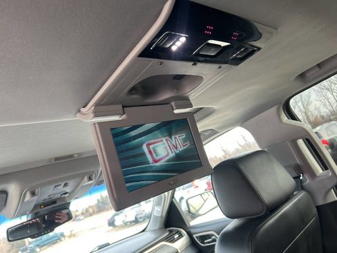 Used 2018 GMC Yukon XL Denali w/ Denali Ultimate Package image 14