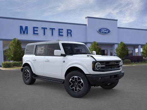 New 2025 Ford Bronco Outer Banks image 40