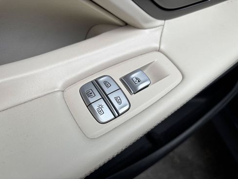 Used 2022 BMW 750i xDrive w/ Executive Package AWD/4WD image 26