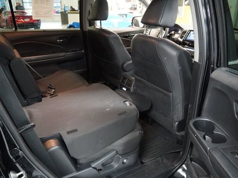 Used 2017 Honda Pilot Touring image 24