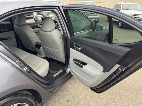 Used 2018 Acura TLX V6 image 18