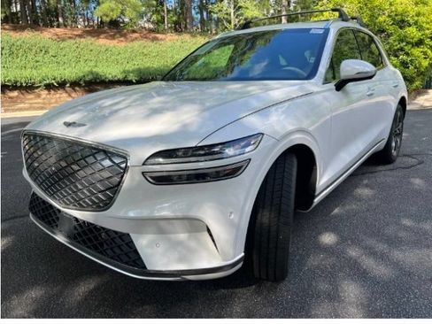 Used 2024 Genesis Electrified GV70 AWD/4WD image 6