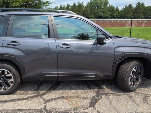 Certified 2026 Subaru Forester AWD/4WD image 9