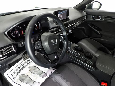 Used 2024 Honda Civic Sport image 9