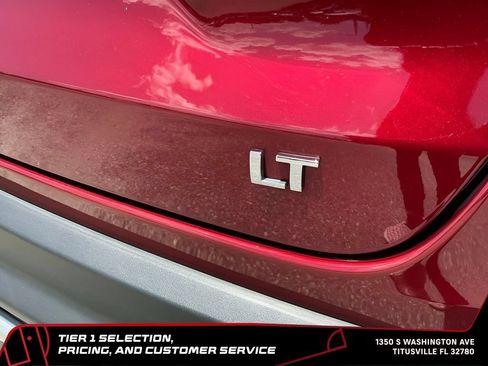 Used 2025 Chevrolet Trax LT w/ LT Convenience Package FWD image 22