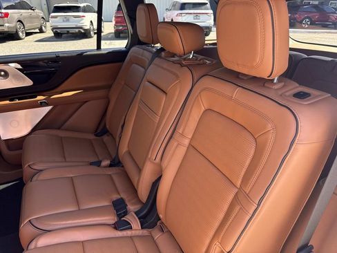 Certified 2024 Lincoln Aviator Black Label image 14