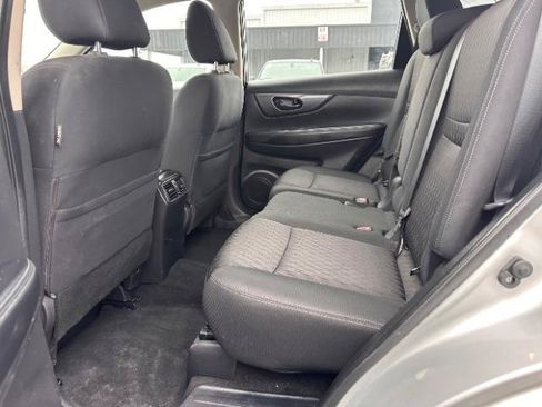 Used 2020 Nissan Rogue S AWD/4WD image 9