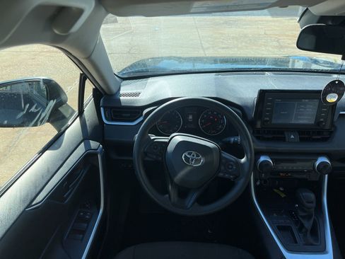 Used 2019 Toyota RAV4 LE image 11