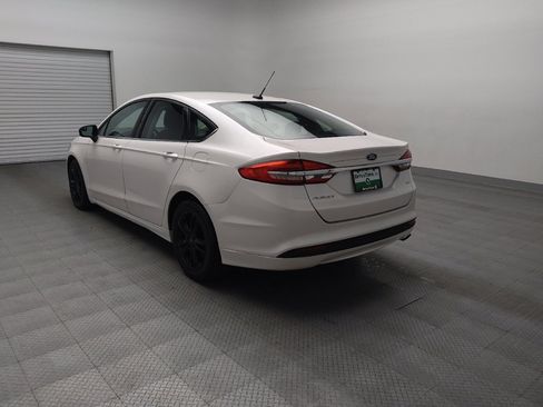 Used 2018 Ford Fusion SE FWD image 5