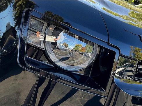 Used 2025 Land Rover Defender 130 S image 30