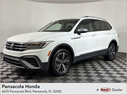 Used 2024 Volkswagen Tiguan Wolfsburg Edition FWD image 1