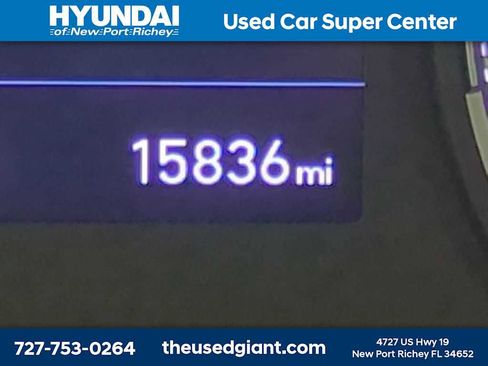 Used 2020 Hyundai Venue SEL w/ Convenience Package FWD image 24