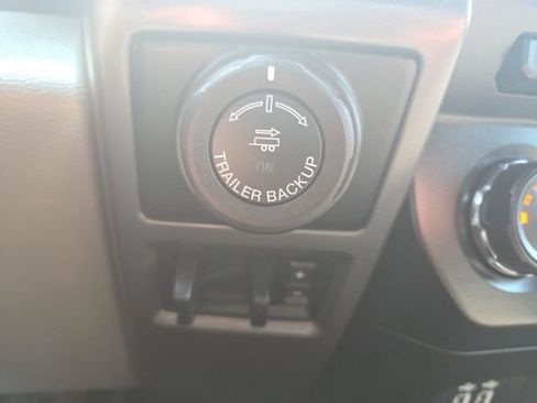 Used 2018 Ford F150 XLT w/ Equipment Group 302A Luxury AWD/4WD image 27