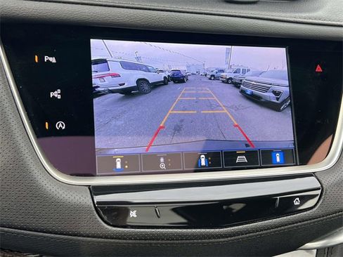 Used 2025 Cadillac XT5 Sportv w/ Technology Package image 29