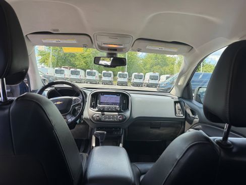 Used 2018 Chevrolet Colorado Z71 AWD/4WD image 12