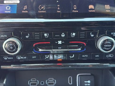 Used 2023 Jeep Grand Cherokee Summit AWD/4WD image 21