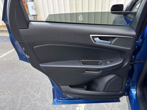 Used 2022 Ford Edge SEL AWD/4WD image 37