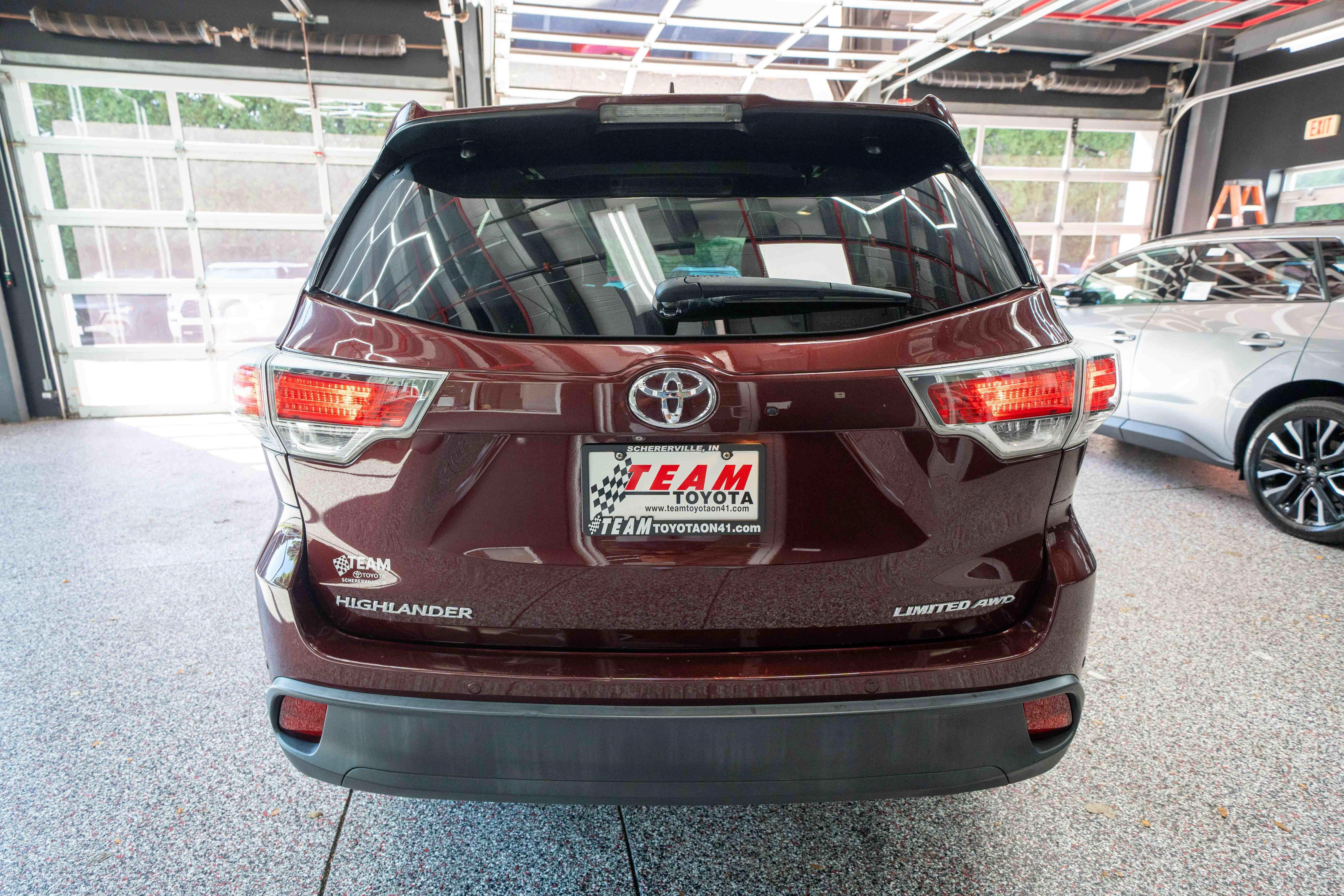 Used 2016 Toyota Highlander Limited AWD/4WD image 3