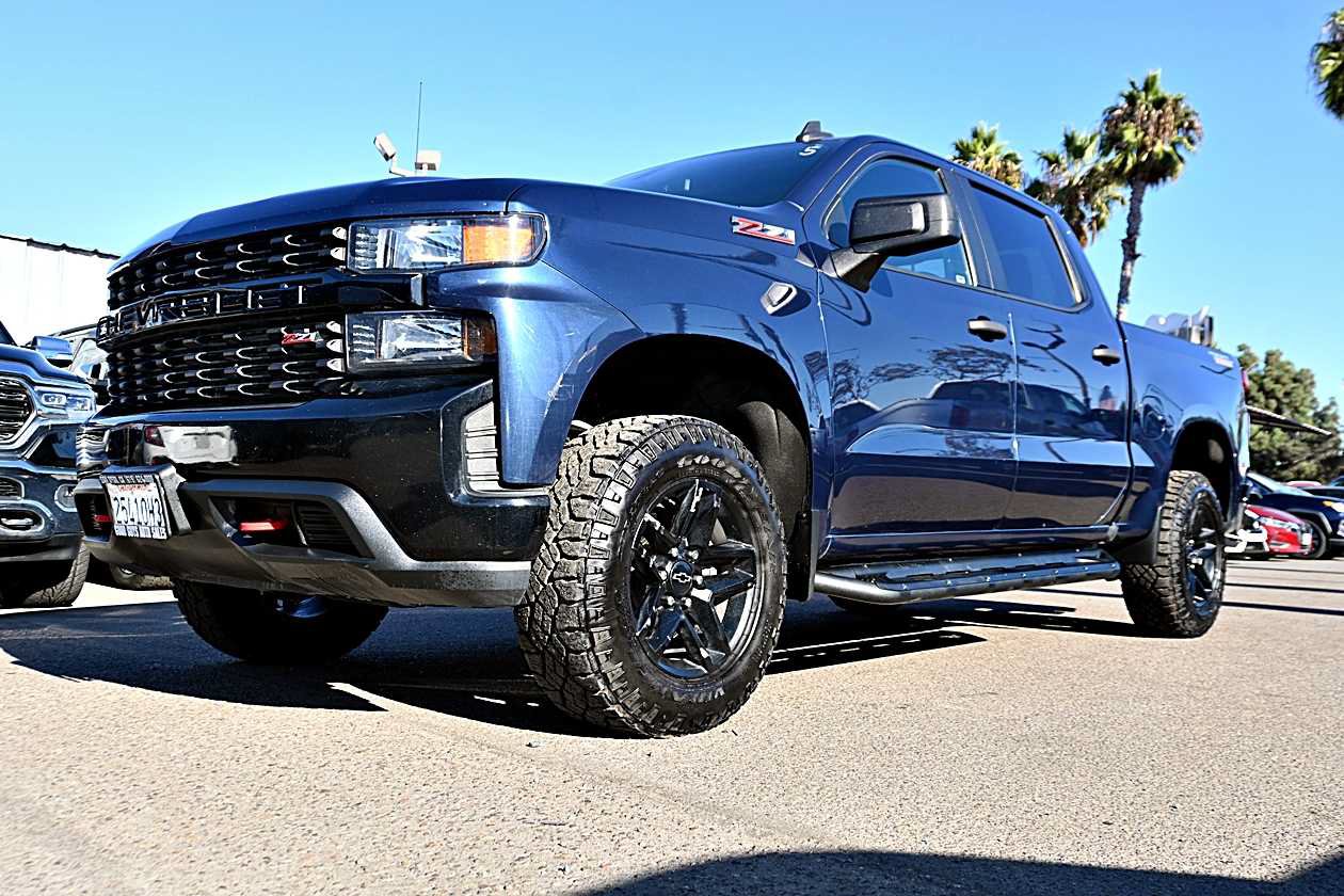 Used 2021 Chevrolet Silverado 1500 Custom Trail Boss AWD/4WD image 1