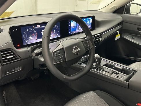 New 2026 Nissan Sentra SV w/ SV Convenience Package FWD image 17