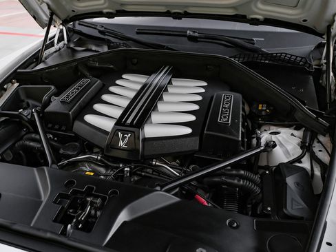 Used 2020 Rolls-Royce Wraith image 64