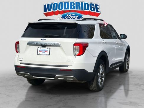 Used 2022 Ford Explorer XLT w/ Equipment Group 202A image 4