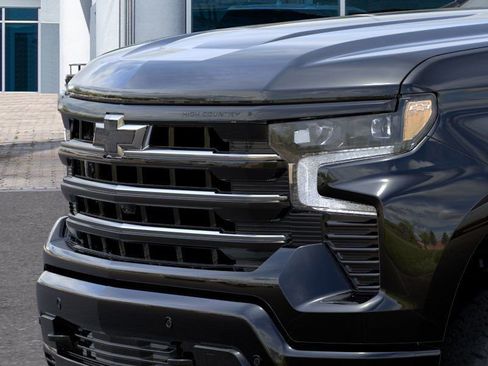 Used 2026 Chevrolet Silverado 1500 High Country w/ Midnight Edition RWD image 13
