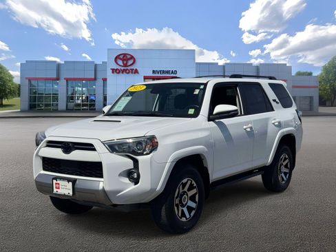 Certified 2023 Toyota 4Runner TRD Off-Road Premium AWD/4WD image 2